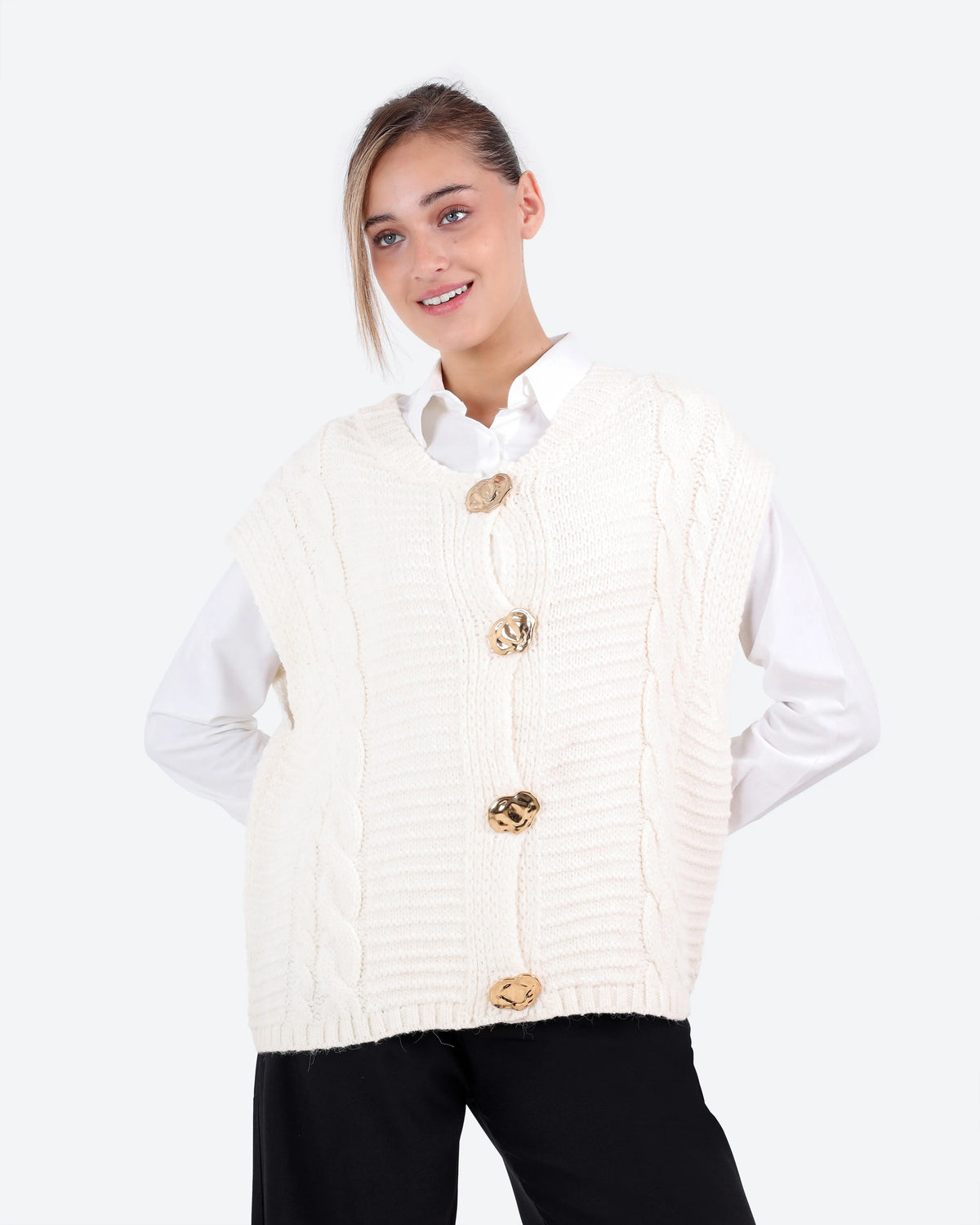 Women's Cable-Knit Buttoned Vest