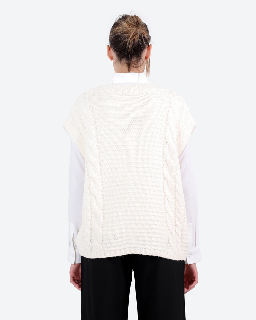 Women's Cable-Knit Buttoned Vest